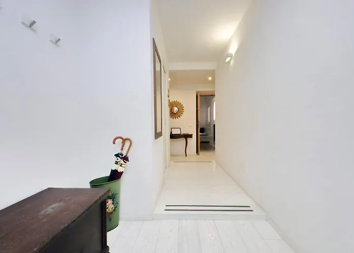 Treasurerome Opera & Trevi Grand 3br Apartment Rome